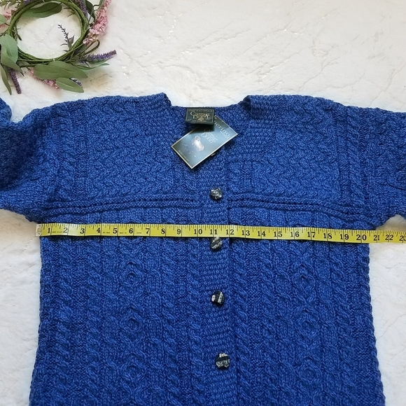Carraig Donn Vintage Merino Wool Cardigan - Picture 3 of 8